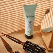 milk-shake-smoothing-cream-lifestyle